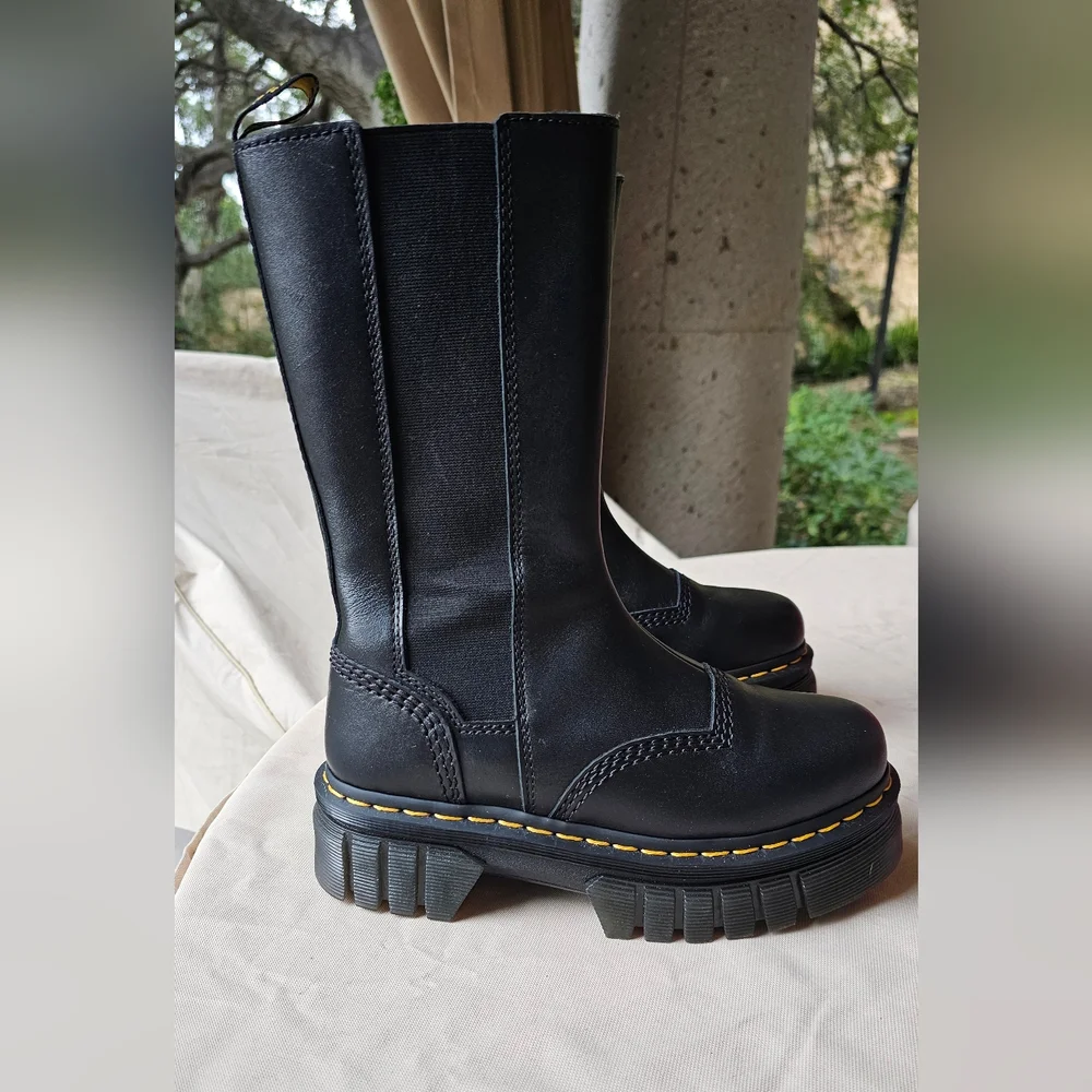 DR MARTENS - AUDRICK TALL CHELSEA - UK 5 / US 7 - NEVER WORN - Picture 5 of 8